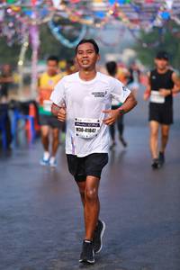 BIB: 41847
                            <button type="button" onclick="openModal(9918549)" class="btn btn-primary btn-sm float-right btn-popup" data-toggle="modal" data-target=".modal-high-quality">
                        <i class="fas fa-shopping-cart"></i> Add to Cart
                    </button>
                                            <button type="button" onclick="isThisMe(9918549, true)" class="btn btn-success btn-sm float-right btn-popup btn-isme hidden" data-toggle="tooltip" data-placement="bottom" title="นี่คือรูปของคุณใช่ไหม คลิกที่นี่เพื่อเอาเข้าอัลบั้ม">
                        <i class="fas fa-plus"></i> Add to album
                    </button>
                    <button type="button" onclick="isThisMe(9918549, false)" class="btn btn-warning btn-sm float-right btn-popup btn-isnotme hidden">
                        <i class="fas fa-ban"></i> Remove from album
                    </button>